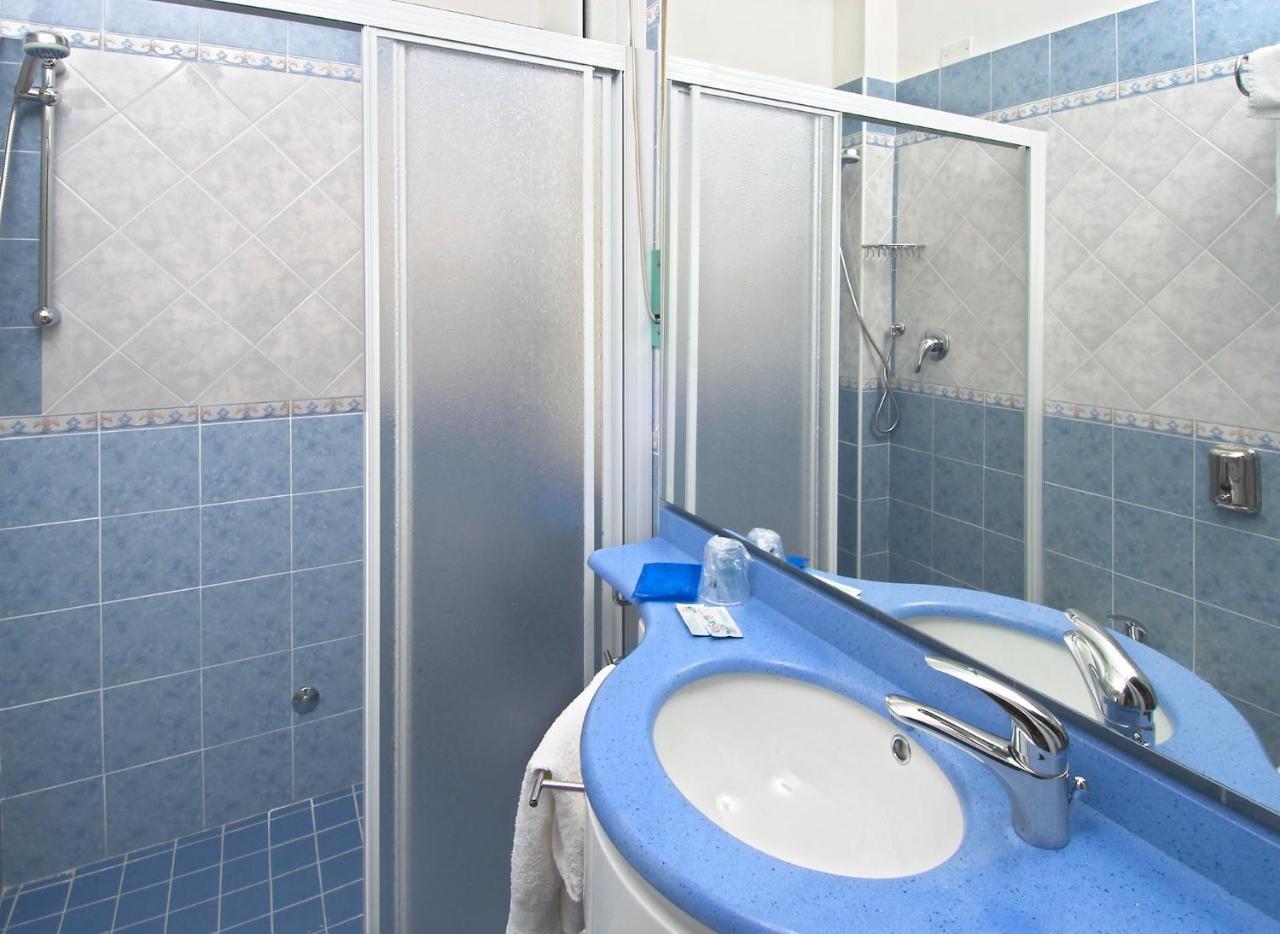 רימיני Hotel Villa Lieta מראה חיצוני תמונה