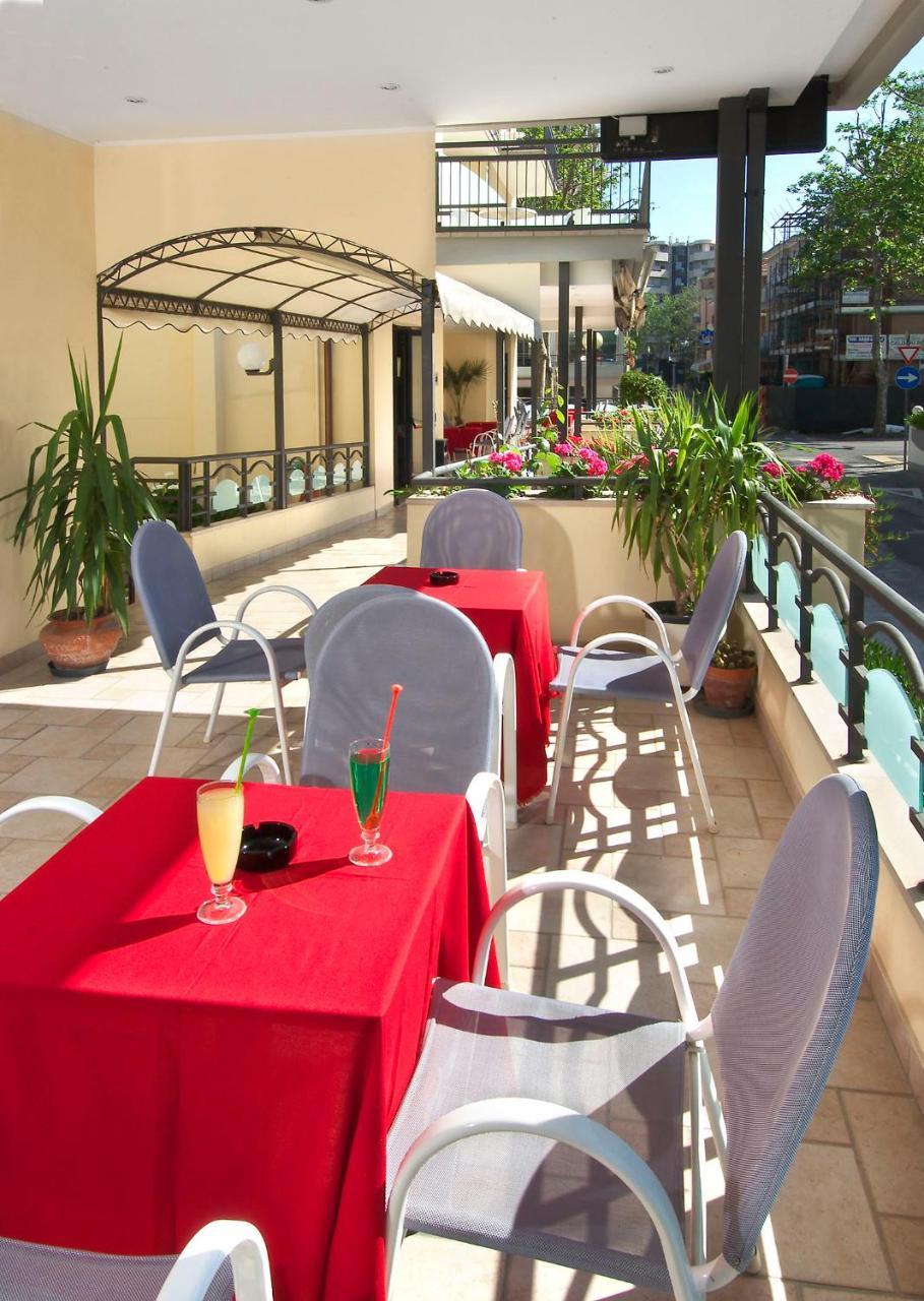 רימיני Hotel Villa Lieta מראה חיצוני תמונה