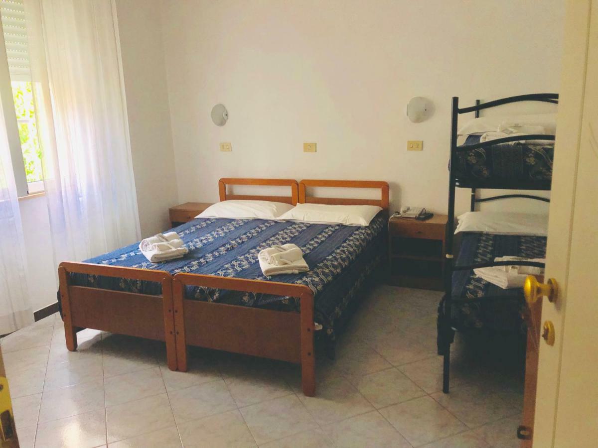 רימיני Hotel Villa Lieta מראה חיצוני תמונה